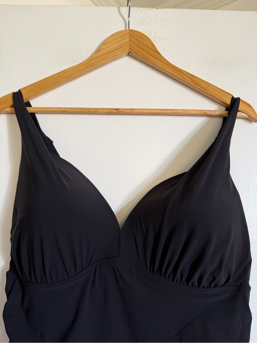 Lands’ End Black Cinched Waist Shelf Bra Classic One Piece Swimsuit size 16 EUC - Picture 3 of 7
